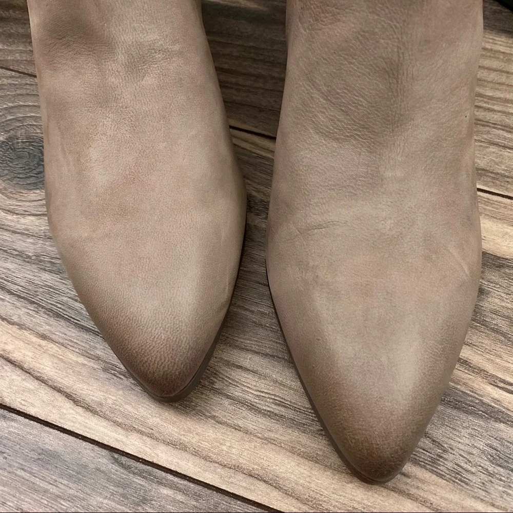 NIB Vince Camuto Grasem Pointy Toe Western Bootie - Picture 8 of 16